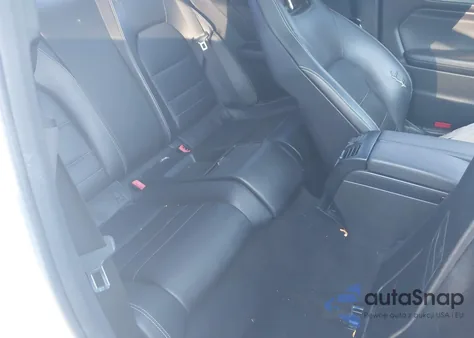 2013 Mercedes-Benz C 250 z USA, uszkodzony, nr VIN WDDGJ4HB7DG059784